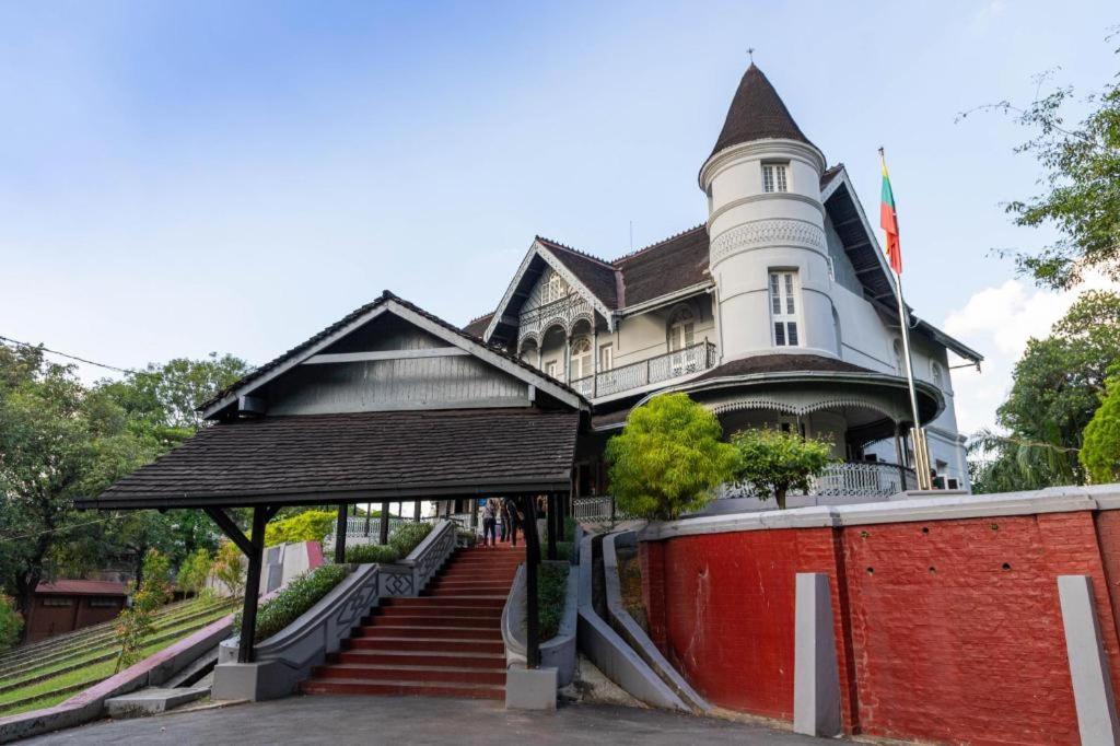 Myanmar Sport Hotel Rangoon Buitenkant foto