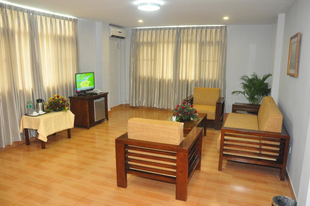 Myanmar Sport Hotel Rangoon Buitenkant foto