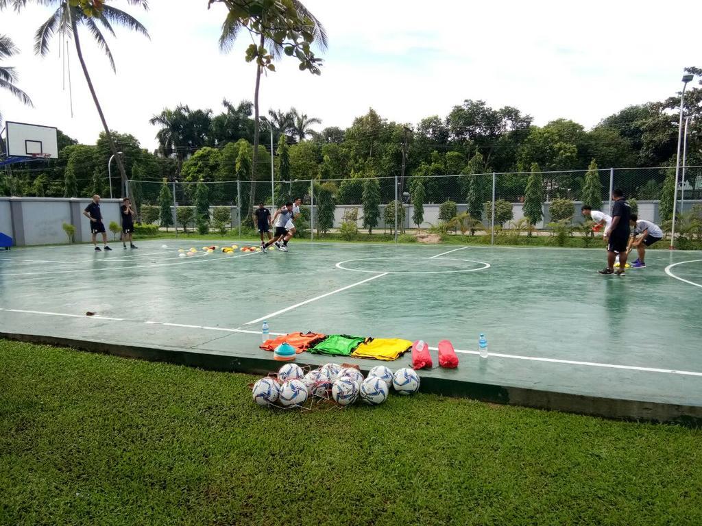 Myanmar Sport Hotel Rangoon Buitenkant foto