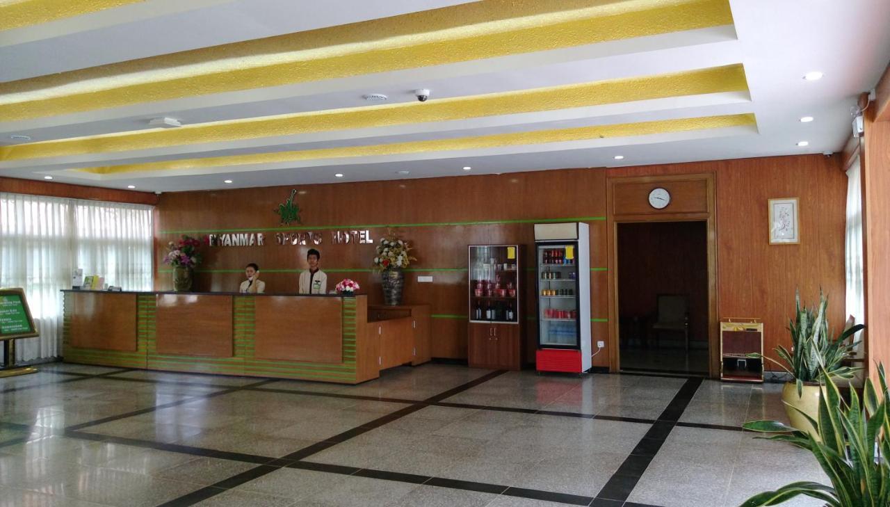 Myanmar Sport Hotel Rangoon Buitenkant foto