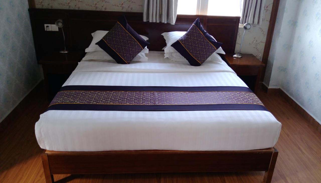 Myanmar Sport Hotel Rangoon Buitenkant foto