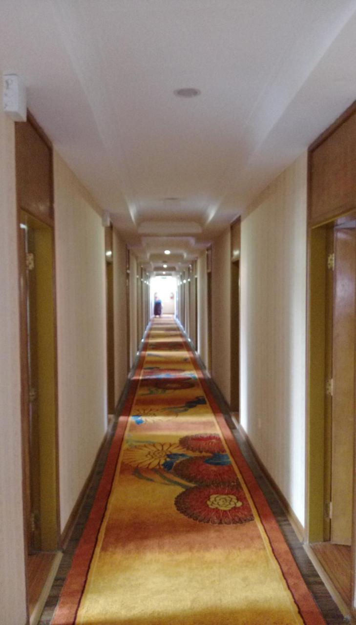 Myanmar Sport Hotel Rangoon Buitenkant foto