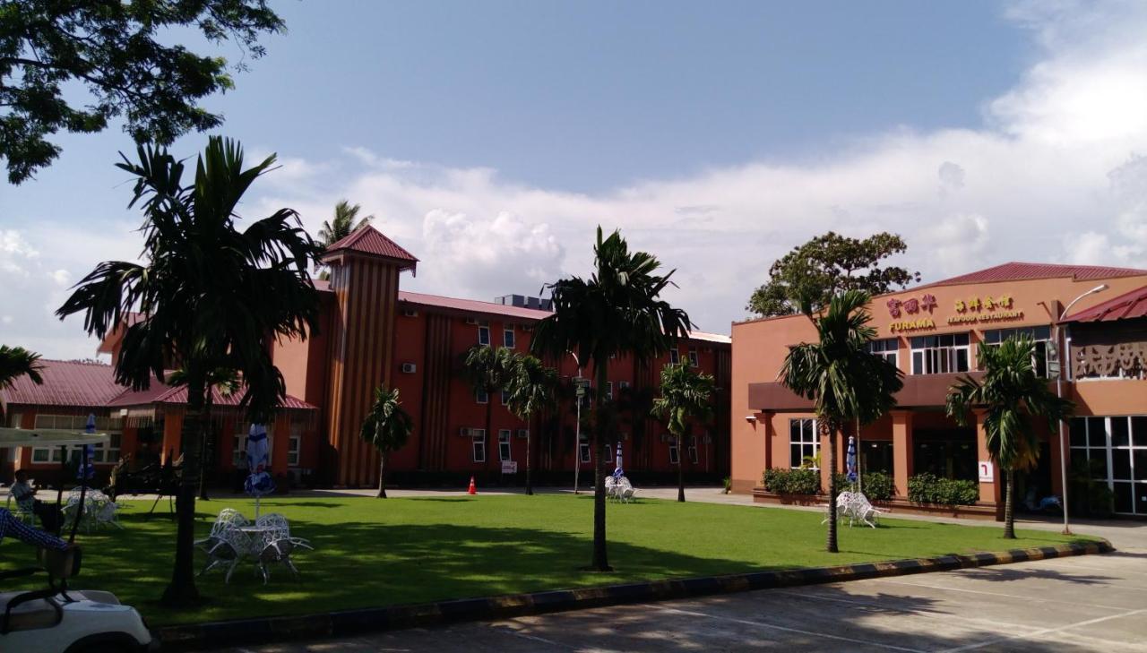 Myanmar Sport Hotel Rangoon Buitenkant foto