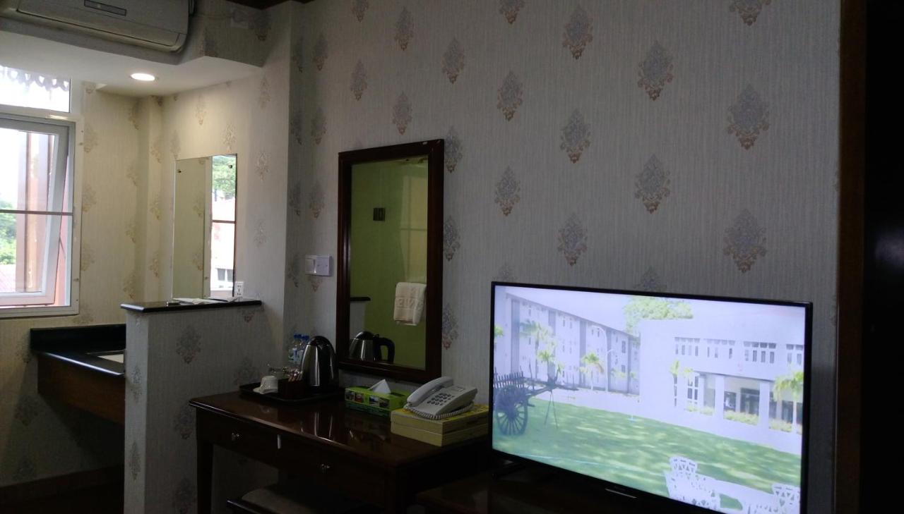 Myanmar Sport Hotel Rangoon Buitenkant foto