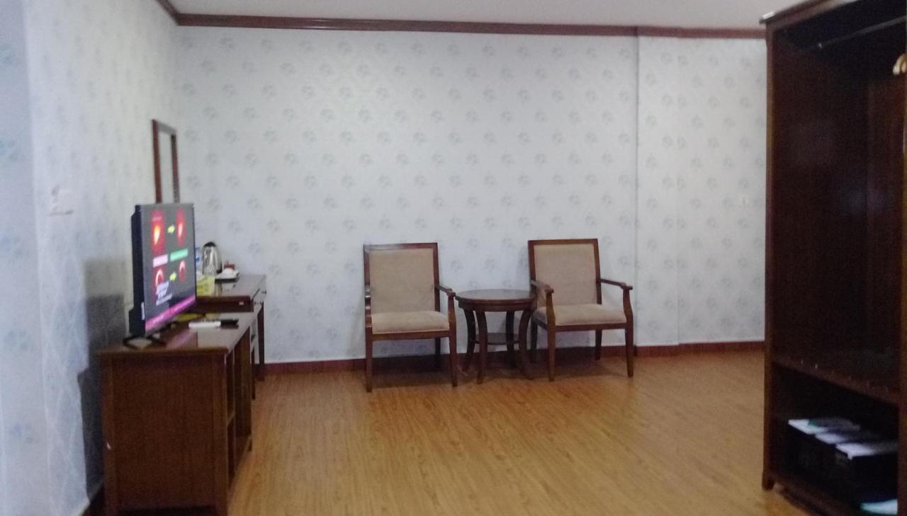 Myanmar Sport Hotel Rangoon Buitenkant foto